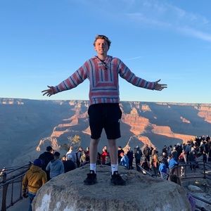 Meet your Posher, Drew